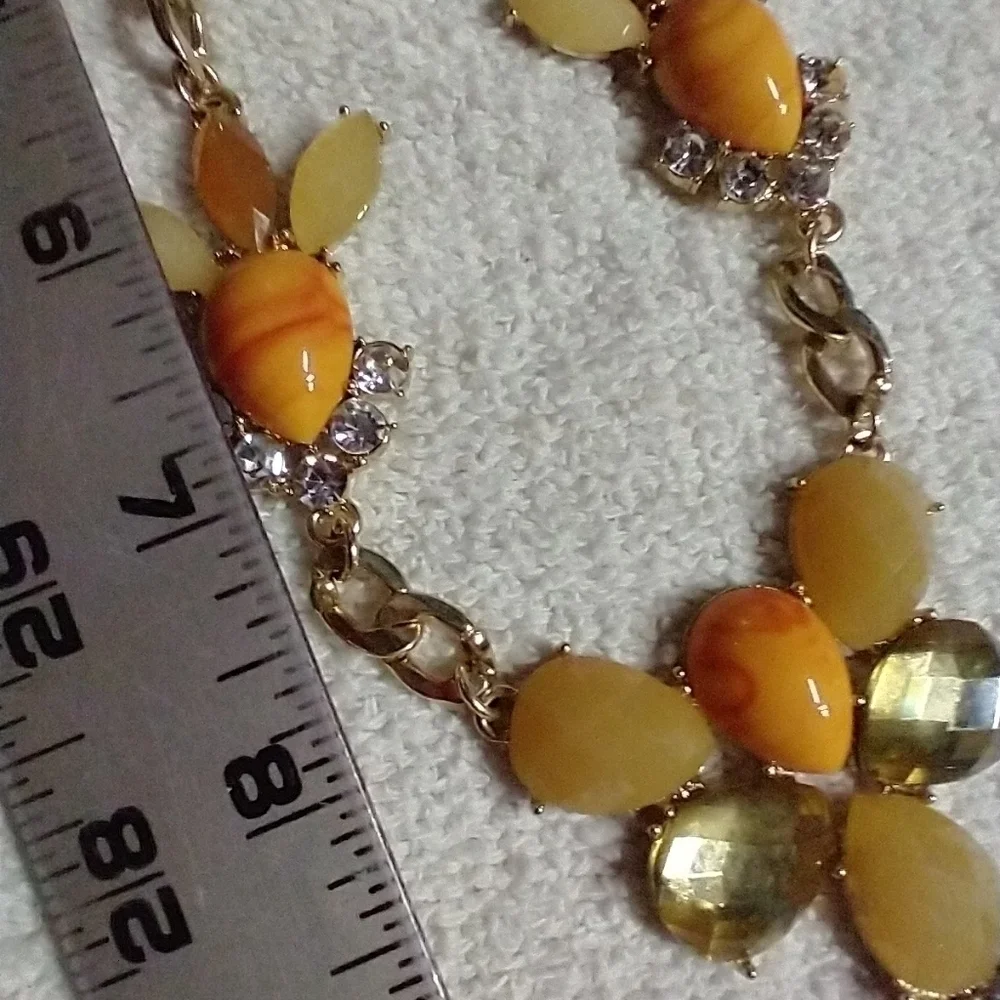 Goldtone orange cream color statement runway chain necklace flower 🌺🌹 floral